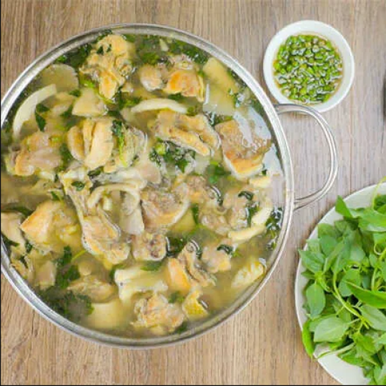 canh gà lá é