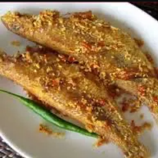 Cá hường chiên sả